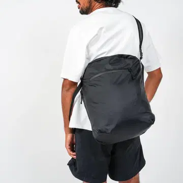 [새상품] OVY 나일론 경량 숄더백