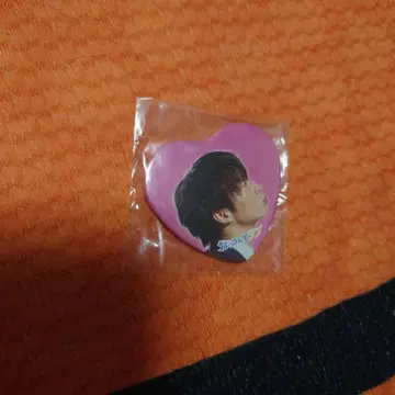 다나카 케이 하트형 캔 배지 1
