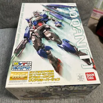 MG 1/100 00 QAN[T] 클리어 컬러판 건담 프라모델