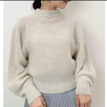 SNIDEL 아이보리 시스루 벌룬 슬리브 니트