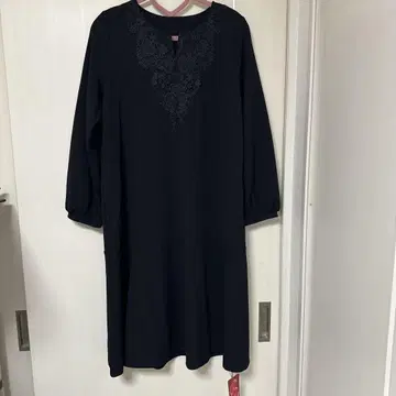 안드라브 블랙 자수 디자인 A라인 원피스 LL