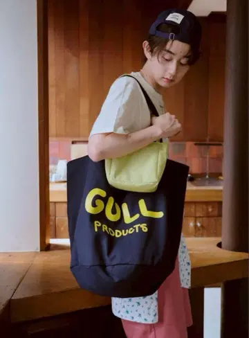 common gull products. 히키코모리 BAG 네이비