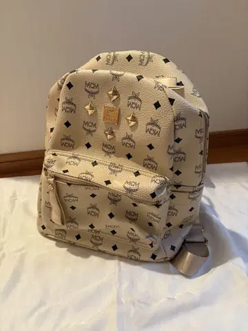 MCM 로고 프린트 베이지 백팩
