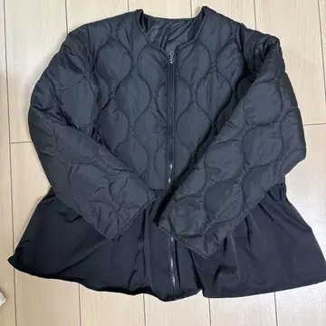즉시 구매 대환영! 블랙 페플럼 퀼팅 자켓 L 사이즈