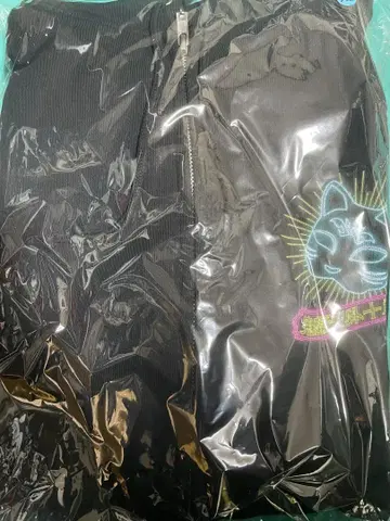 다우트 굿즈 후드티
