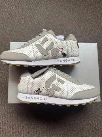 한정품 뉴즈 MOM Banksy(뱅크시) 그래피티 24.0cm