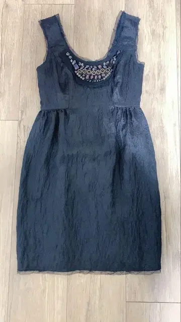 안나수이 블랙 미니 원피스