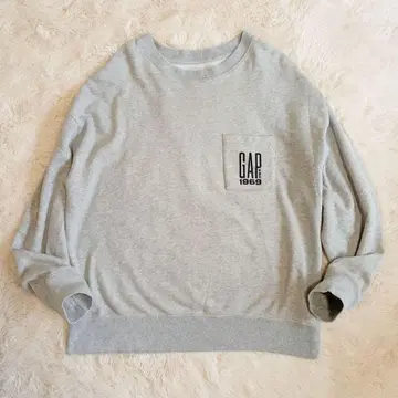 완판템 GAP 그레이 맨투맨 L 사이즈 백 프린트