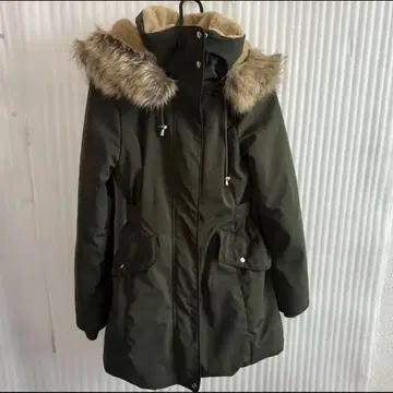 ZARA 다운 코트