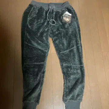 미사용 새상품 택 포함 보들보들 조거 팬츠 다크 그레이 L 사이즈 홈웨어