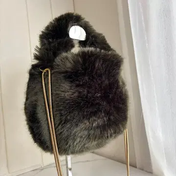 [ 컨디션 최상 ] A POINT ETC/아포원우테세 퍼 숄더 브라운