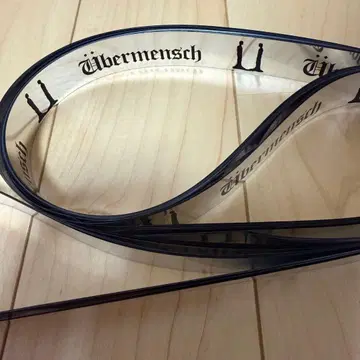Ubermenschen 지용 라이브 은테이프