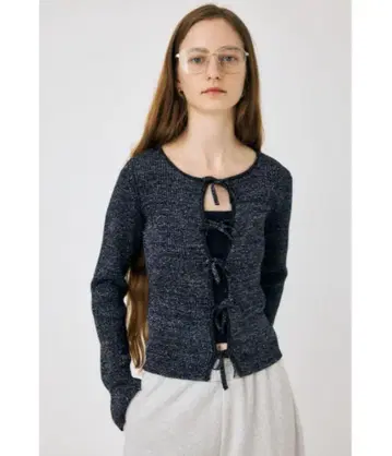 새상품급/당일 발송 [ moussy ] FRONT RIBBON 니트탑