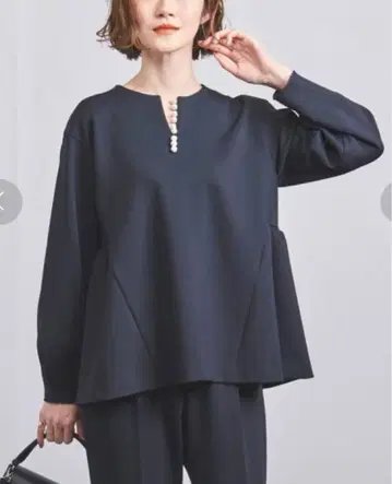 UNITED ARROWS SPONGY 펄 모티브 블라우스
