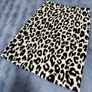 Drawer 드로어 레오파드 미디 스커트 울 실크 레오파드 무늬