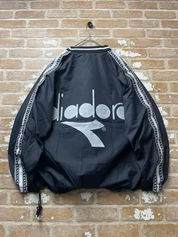 90s DIADORA 디아도라 나일론 풀오버 나일론 자켓 블랙