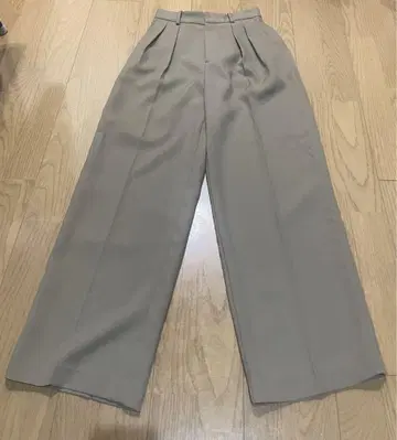 GALLARDAGALANTE 울라이크 턱 팬츠