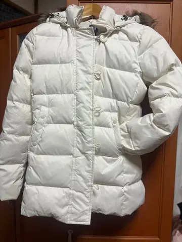 GAP 화이트 다운 자켓
