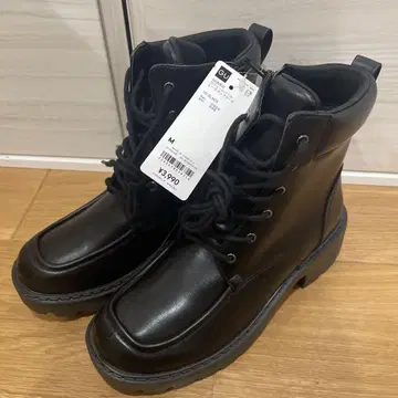 새상품 GU 볼륨 솔 레이스업 부츠 BLACK 블랙 M