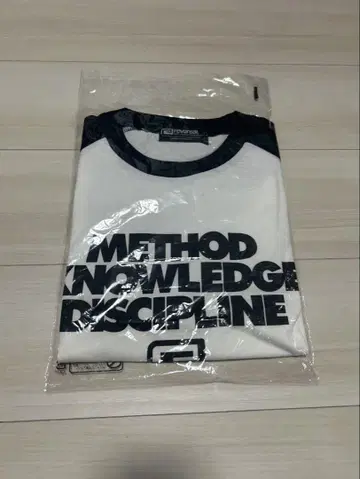METHOD KNOWLEDGE DISCIPLINE 8부 소매 셔츠