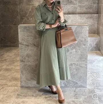 MADISONBLUE 백 새틴 플레어 스커트 02