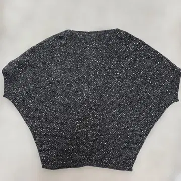 새상품급 DAMA collection 스팽글 슬리브리스 니트