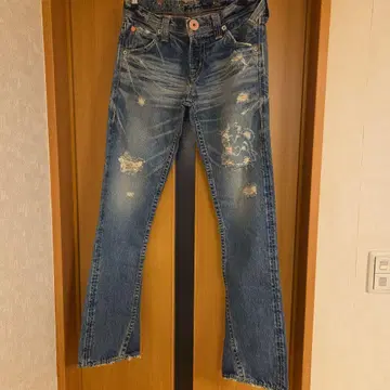 로디 데미지 가공 데님 팬츠