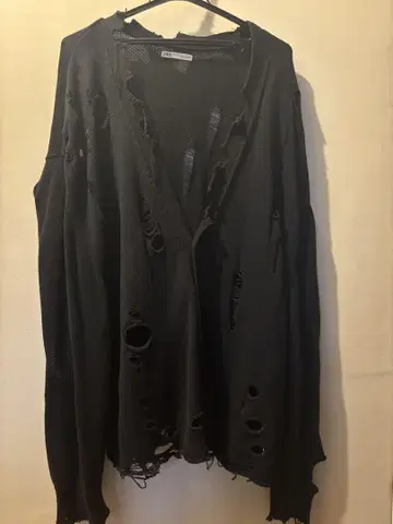 ZARA 데미지 가공 가디건