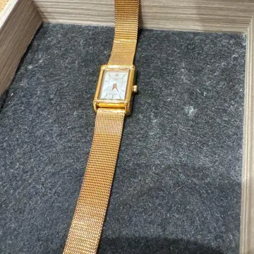 기타 골드 메쉬 밴딩 레트로 시계