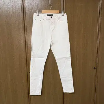 JOHNBULL/젬블 화이트 팬츠