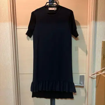 MARHEN J 네이비 블랙 반팔 원피스