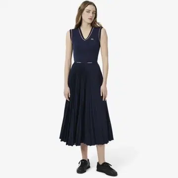 라코스테 블랙 플리츠 스커트