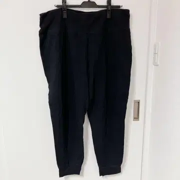 레어  [ XXXL ] 블랙 캐주얼 팬츠 크롭 기장 빅 사이즈