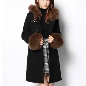 JUSGLITTY 퍼 달린 더플 코트 사이즈 2