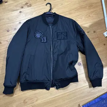 MA-1 스타일 블랙 자켓