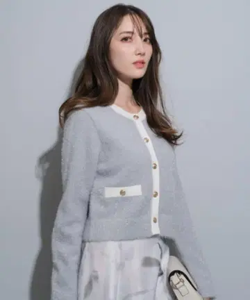 Apuweiser-riche 키라후와 금장 버튼 가디건 블루 민트