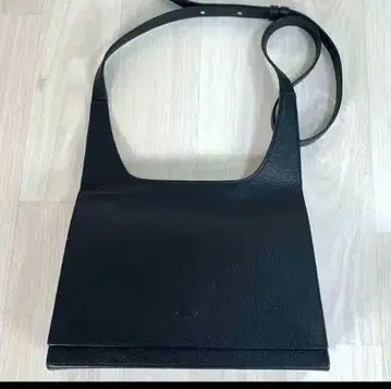 AESTHER EKME / 에스터 에크미 숄더백 블랙 숄더백