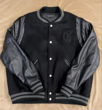 CRONOS 블랙 점퍼 M 사이즈