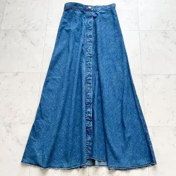 정가 5.3만 택 포함 NOWOS 데님 플레어 스커트 인디고 실버 버튼