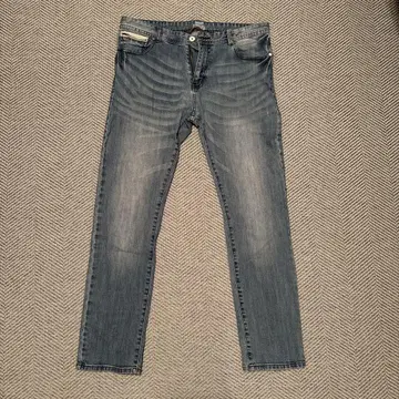 CONFIRM STANDARD FIT DENIM