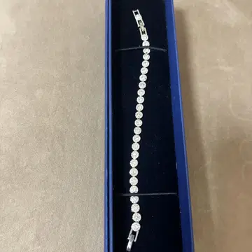 스와로브스키 팔찌
