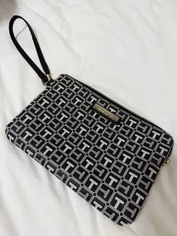 TOMMY HILFIGER 클러치백