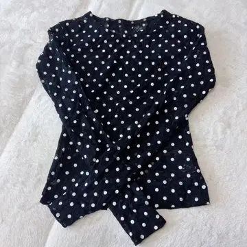 POPPY DOT LACE SEE-THROUGH TOP 도트 무늬 시스루