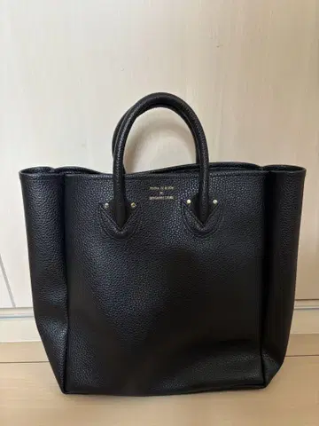 영앤올슨 묵 토트백