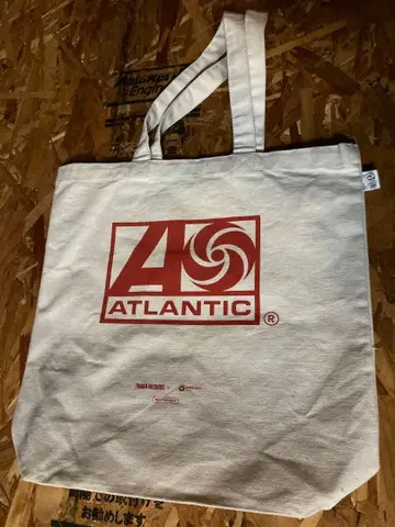 ATLANTIC 로고 토트백 화이트