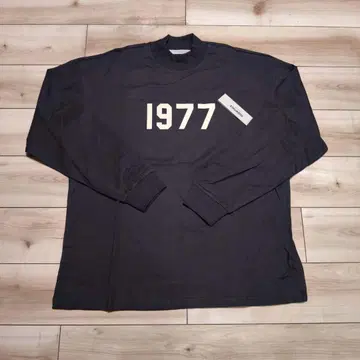 1977 프린트 네이비 긴팔 티셔츠