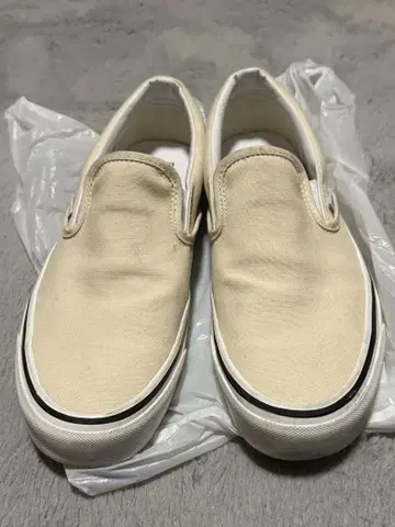 (단종) vans 아나하임 슬립온 화이트