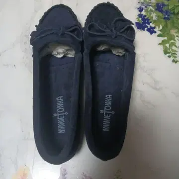 MINNETONKA 네이비 플랫슈즈 6