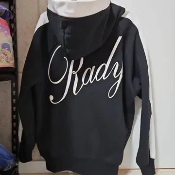 Rady 후드 부착 후드티 블랙/화이트