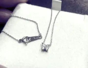 [반돔 아오야마] 플라티나 카롤라 목걸이 0.10ct